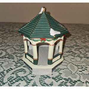 Heartland Valley Village Christmas Gazebo Village Accessories